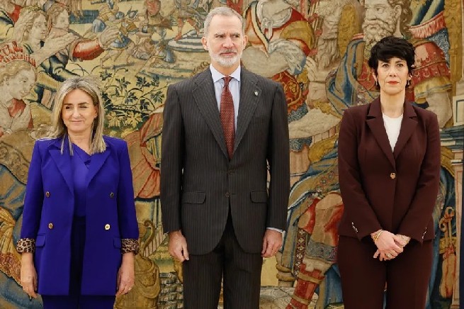 Milagros Tolón (i), y Elma Saiz (d).