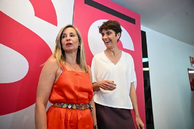 Verónica Barbero (i) y Rosa Martínez.