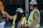 Construir una vivienda.