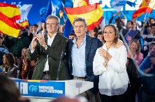 O presidente do PPdeG, Alfonso Rueda (1e).