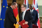 Friedrich Merz (i), y Keir Starmer. 
