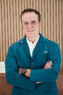 Pérez Varela, de la Clínica MAEX de Santiago.