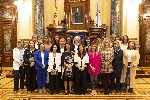 A alcaldesa da Coruña, Inés Rey (c).